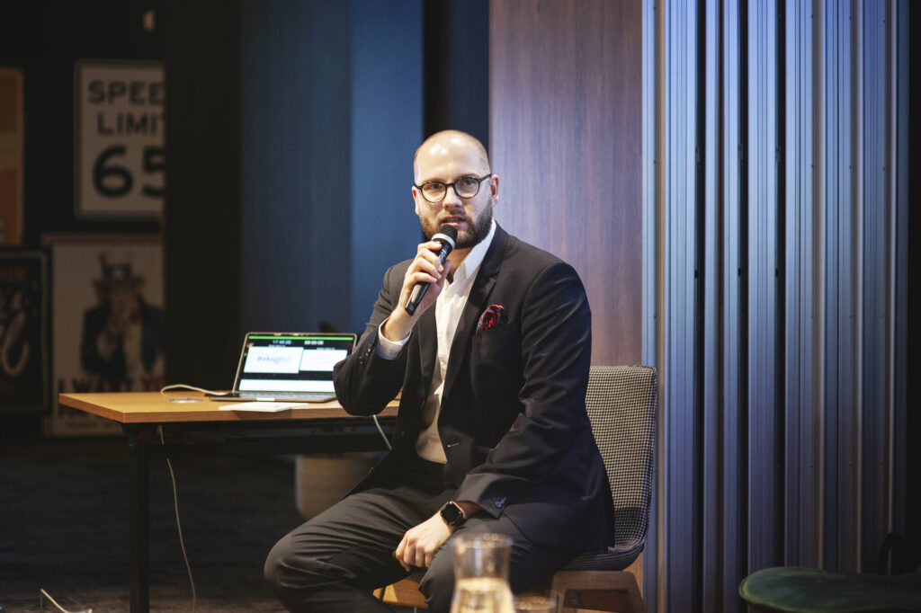 pawel zawadzki konferencja